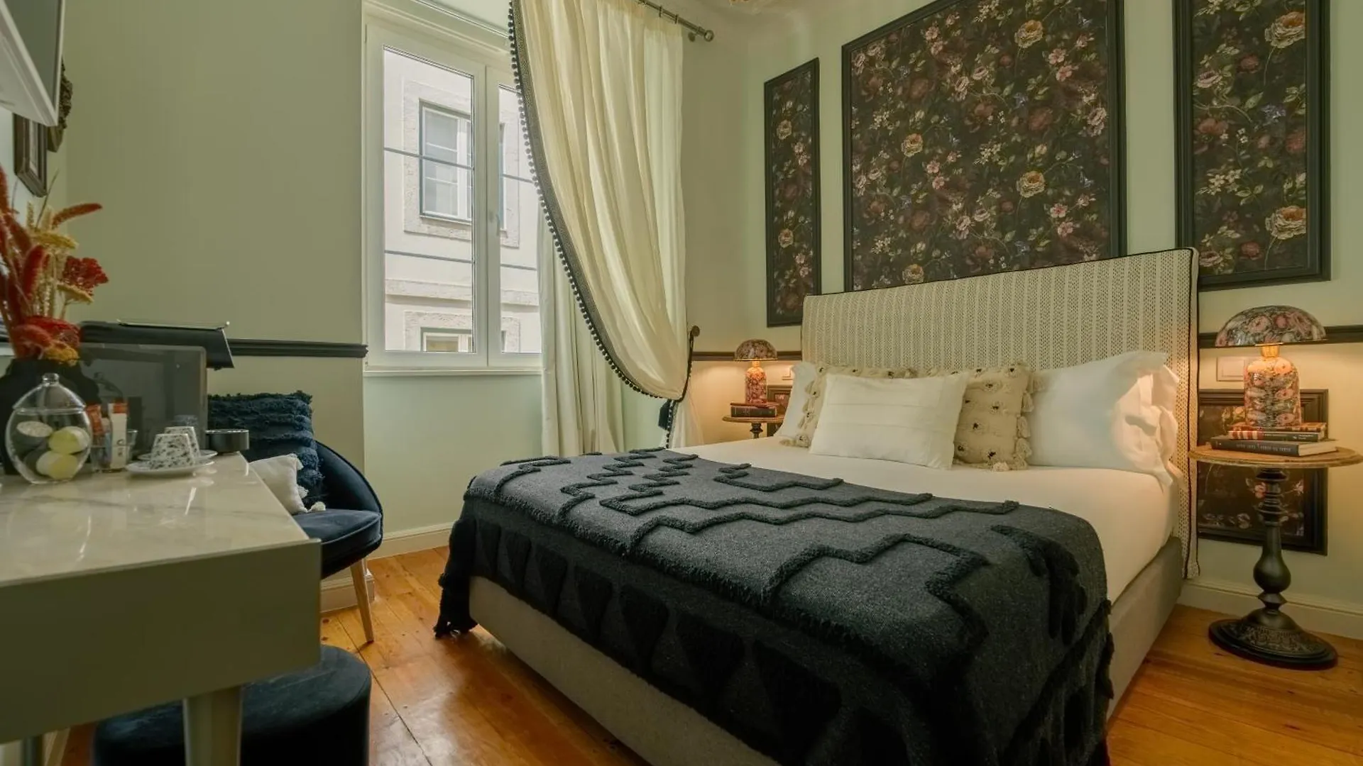 Solar Dos Poetas Hotel Lisbon 2*,